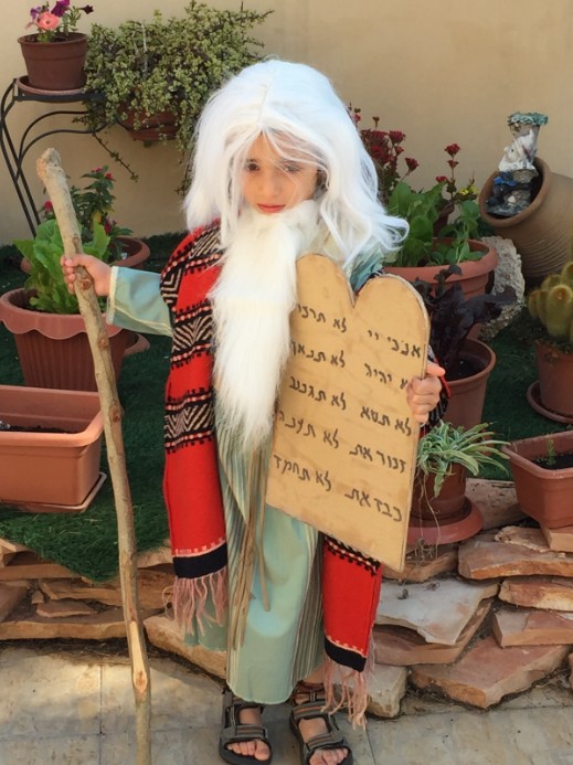  עובדי'ה-מלאכי שגב בן השש מבאר שבע, התחפש למשה רבינו