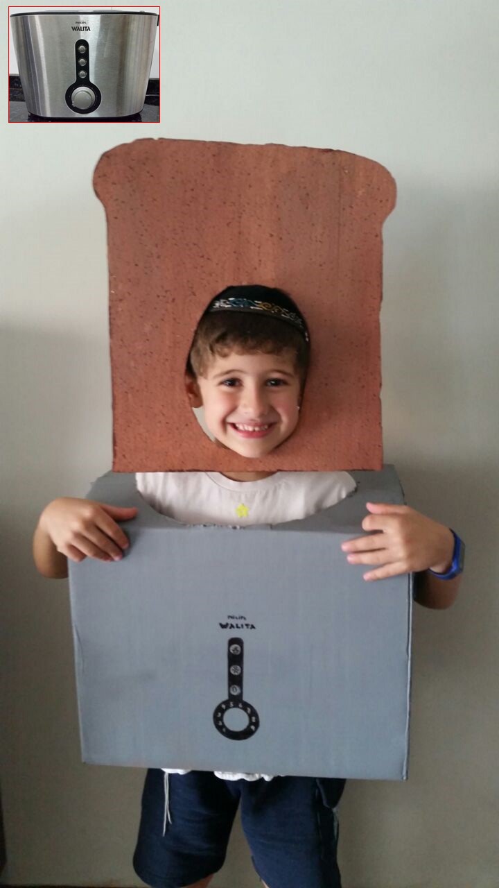 ישי פאור בן 6 מברזיל, התחפש לטוסטר קופץ