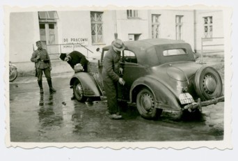 מתקן הבראה\החלמה לחיילים גרמנים – הגרמנים הביאו אליו יהודים שינקו את הרכבים שלהם ועוד תפקידי שירות נוספים (תפקידים לצורך השפלת ודיכוי היהודים) 