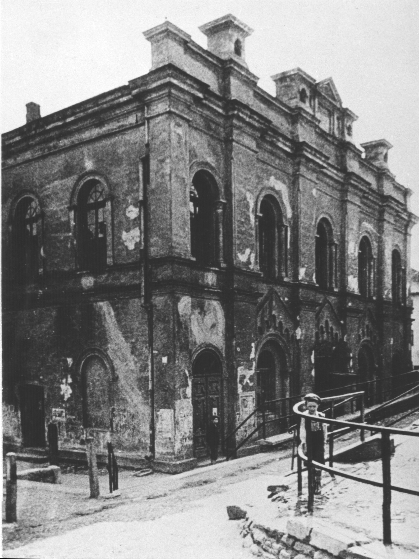 בית הכנסת לפני ההריסה 