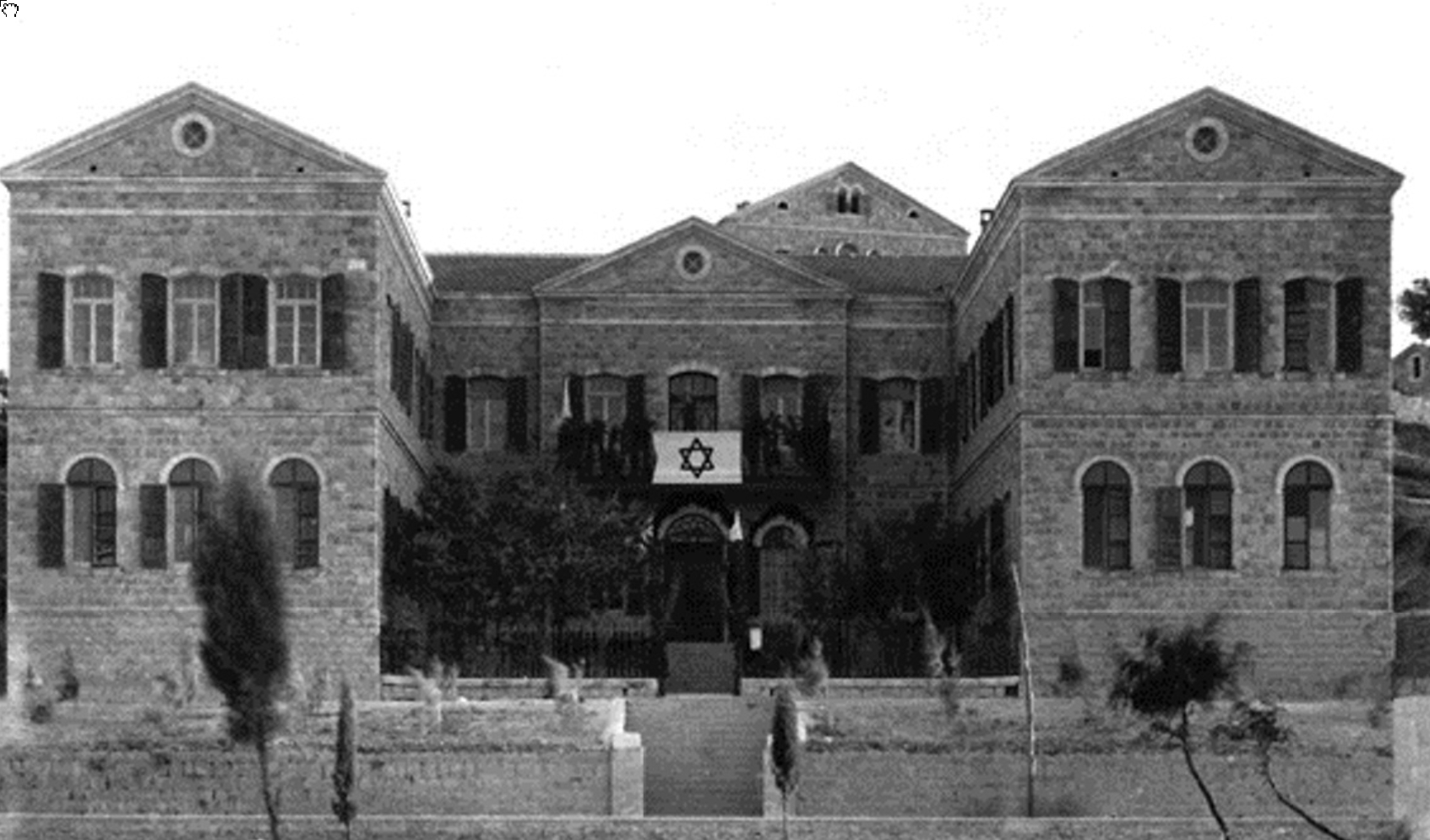 בית החולים ביום חנוכתו מחדש ע''י ארגון הדסה, יוני 1919 (צילום: באדיבות ארכיון הדסה ניו יורק והמרכז הרפואי זיו בצפת)
