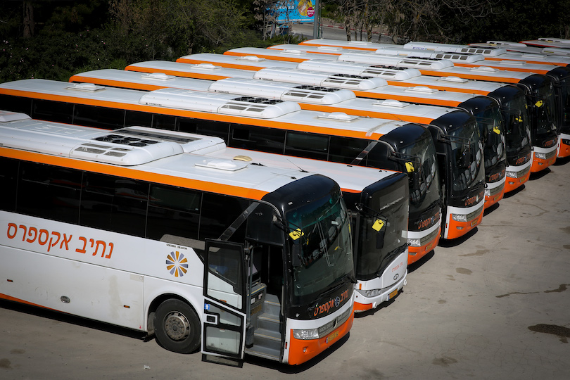 אוטובוסים בצפת שובתים, בשבוע שעבר (צילום: דוד כהן, פלאש 90)