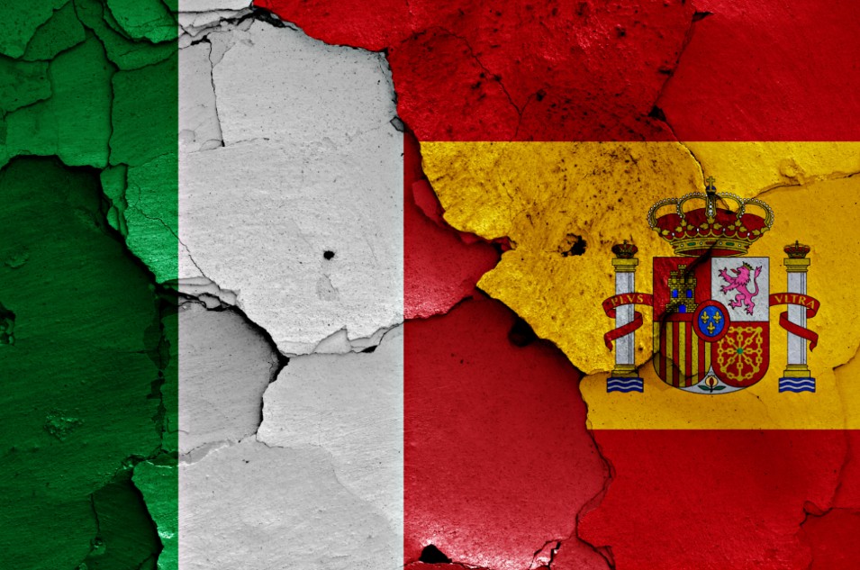 דגל ספרד ואיטליה (קרדיט: shutterstock)