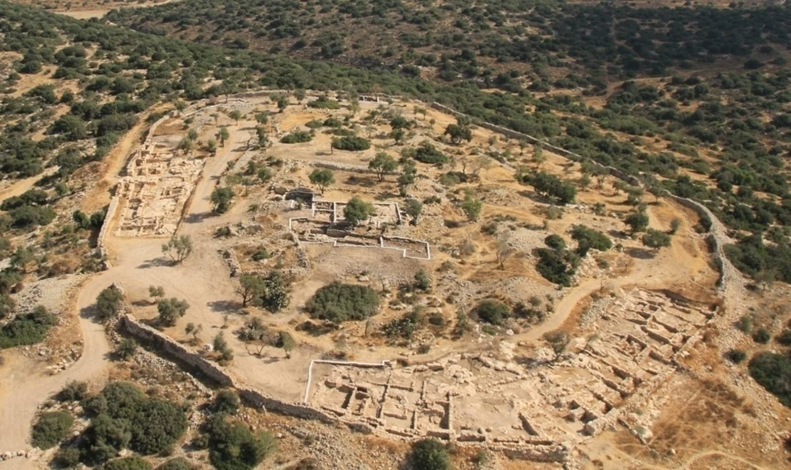 צילום אוויר של חורבת קיאפה - עיר מימי דוד המלך (צילום: סקי ויו, באדיבות משלחת חפירות קיאפה)