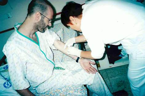 חיים מאושפז בבית חולים, בתקופת מחלת הסרטן, 2003