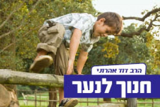 שטג שובר את האווירה בסט עם בדיחה מצחיקה. 