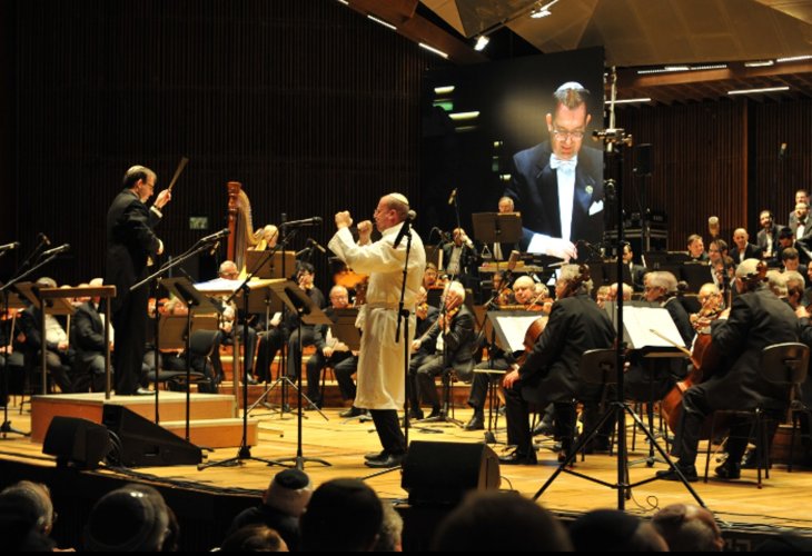 Tel Aviv Concert (Photo: Ariel Weiss) Tel Aviv Concert (Photo: Ariel Weiss)