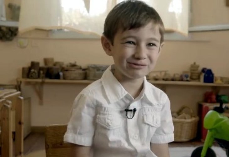 One of the children (Credit: Screenshots from a 'Kan Be'haretsa' video) One of the children (Credit: Screenshots from a 'Kan Be'haretsa' video)