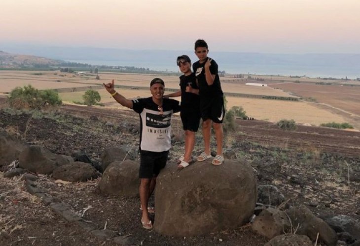 Kobi Peretz with his children (Image: from Kobi Peretz's Facebook page) Kobi Peretz with his children (Image: from Kobi Peretz's Facebook page)