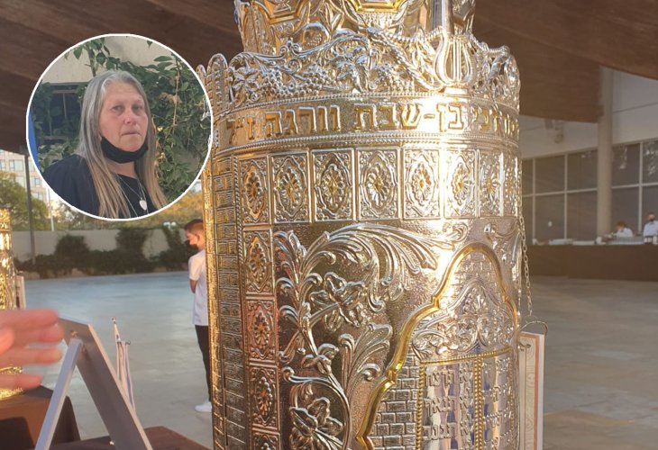 (In the circle: Chava Ben Shabbat) (In the circle: Chava Ben Shabbat)