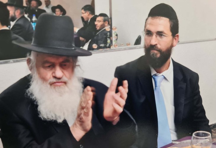 With Rabbi Shimon Shachar With Rabbi Shimon Shachar