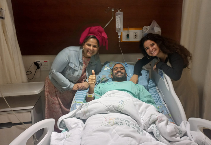 David Barzilai after the kidney donation. With his wife and daughter David Barzilai after the kidney donation. With his wife and daughter