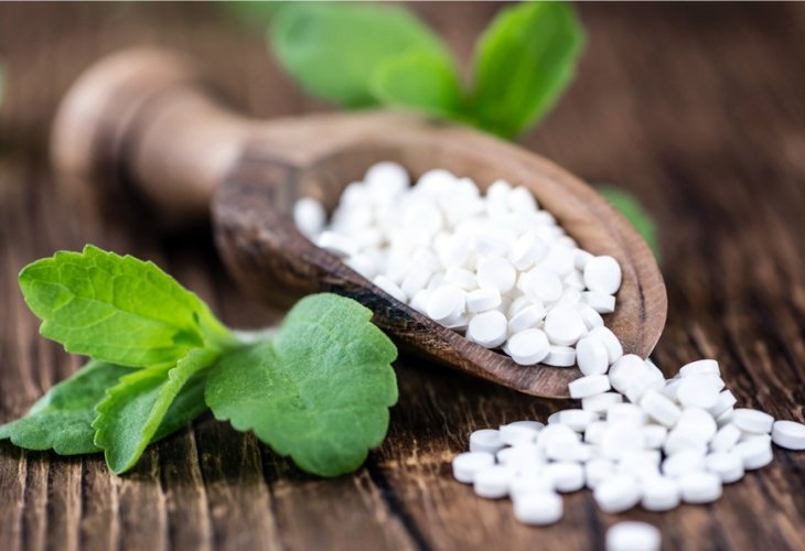 The stevia plant and the tablets made from it (Photo: Shutterstock)