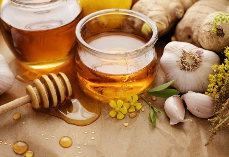 Garlic and Honey Mixture (Photo: shutterstock)