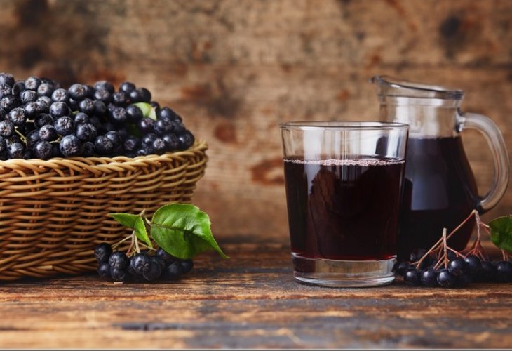 Aronia berry and juice derived from it (Photo: shutterstock)