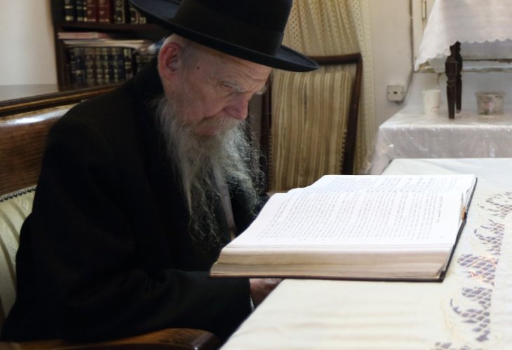 Ponevezh Yeshiva Rosh Yeshiva, Rabbi Gershon Edelstein (Photo: Flash 90) Ponevezh Yeshiva Rosh Yeshiva, Rabbi Gershon Edelstein (Photo: Flash 90)