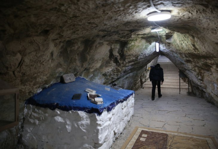 Abaye and Rava's cave (Photo: David Cohen / Flash 90)