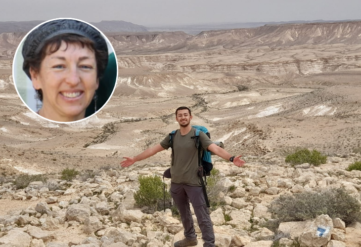 Eitan Dishon. In the circle: his mother Shira. Eitan Dishon. In the circle: his mother Shira.