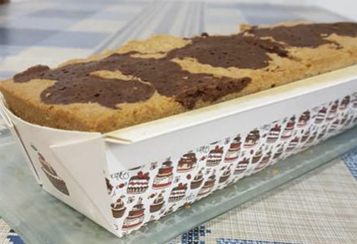 A delicious marble cake A delicious marble cake