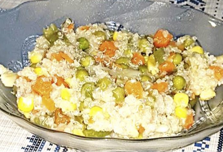 Steamed vegetables and quinoa Steamed vegetables and quinoa