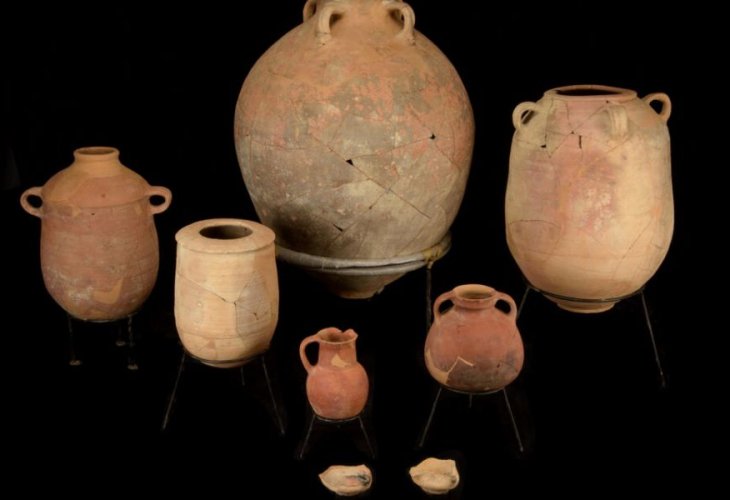 Storage vessels uncovered during excavations (Photo: Dafna Gazit, Israel Antiquities Authority) Storage vessels uncovered during excavations (Photo: Dafna Gazit, Israel Antiquities Authority)