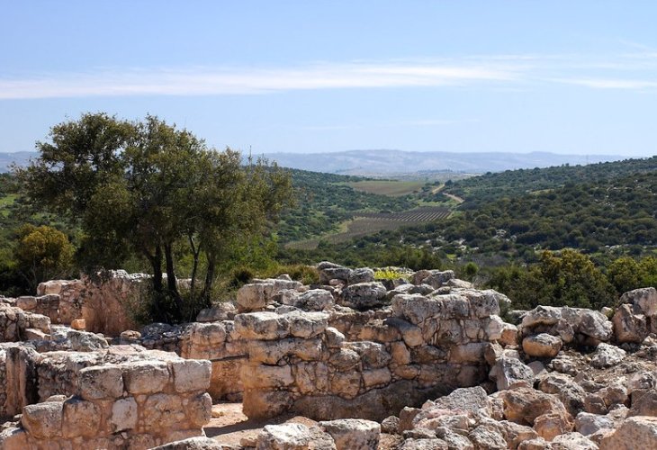 View from Khirbet Midras (Photo: RG in TLV cc sa by) View from Khirbet Midras (Photo: RG in TLV cc sa by)