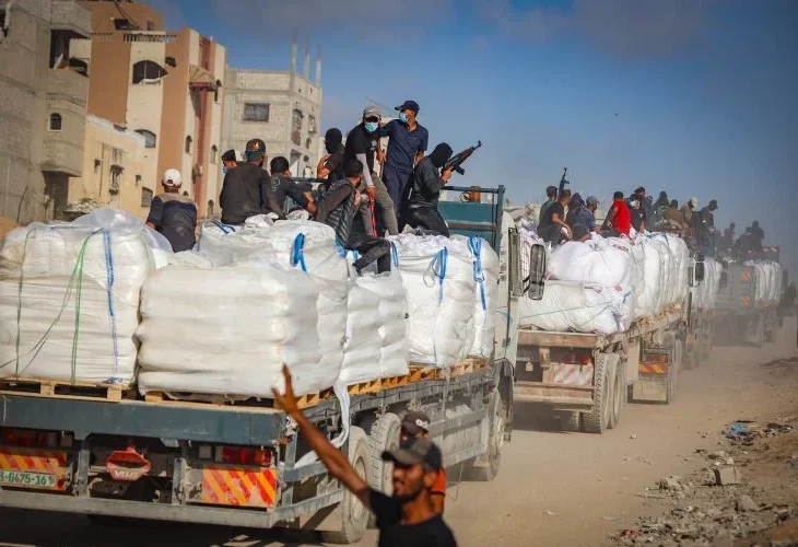 סיוע שנכנס לרצועה נתפס על ידי חמאס (צילום: פלאש90)