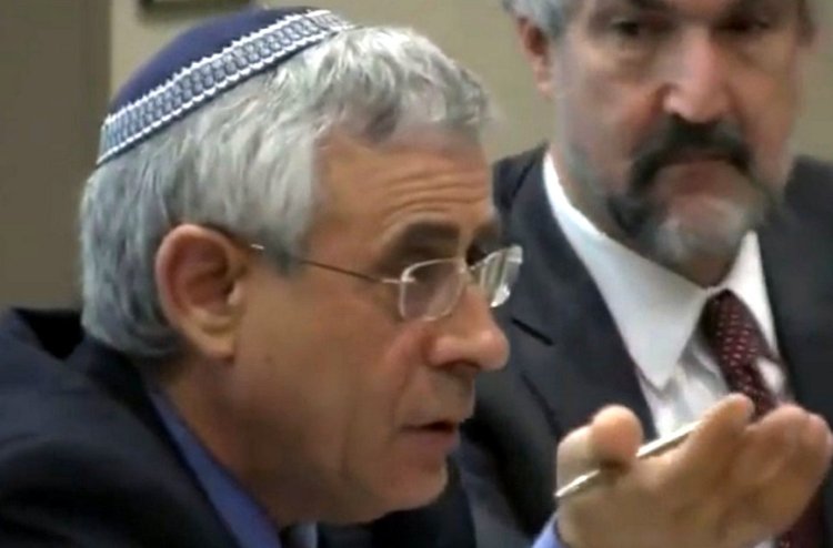 ד"ר מרדכי קידר (צילום מסך מתוך הסרטון)