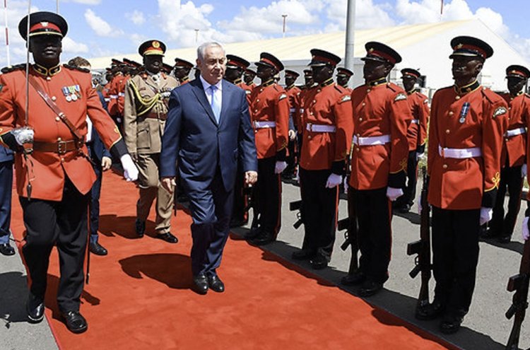 ראש הממשלה מתקבל בקניה (צילום: חיים צח, לע"מ)