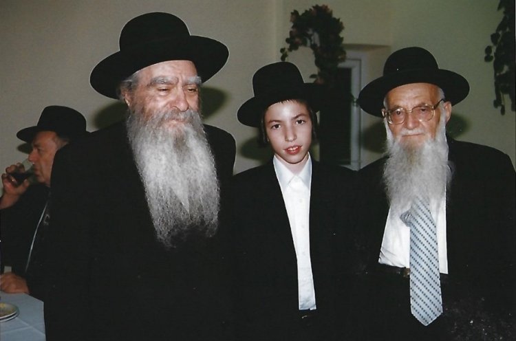  אריה בורשטיין כנער בר מצווה עם סבו הרב רפאל לוין