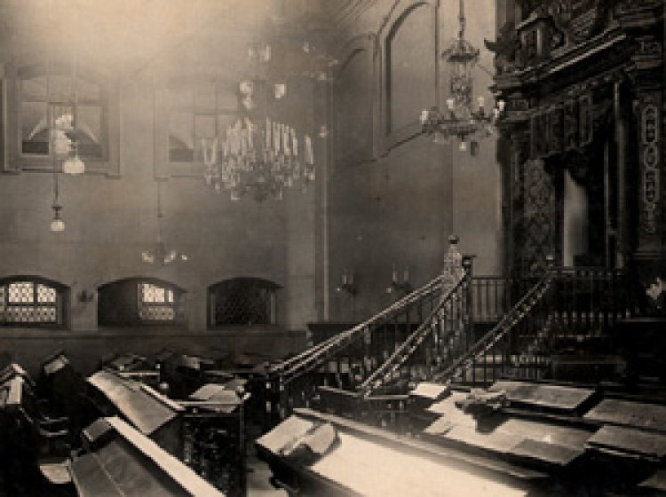 ארון הקודש של בית הכנסת, בין 1930-1920 (נחלת הכלל)