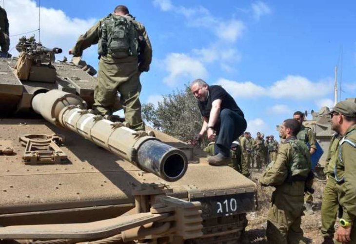 "מוכנים לכל תרחיש": ליברמן (צילום: אריאל חרמוני, משרד הביטחון)