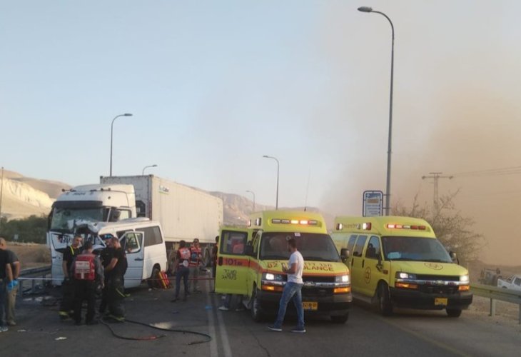 זירת התאונה (צילום: דוברות כבאות והצלה)