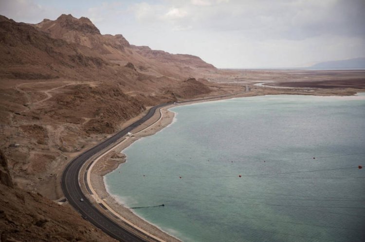 כביש 90 באזור ים המלח (צילום: הדס פרוש)