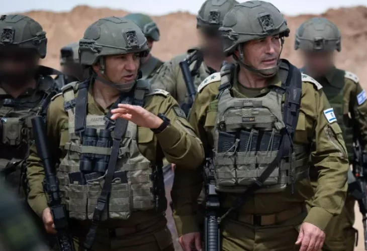 הרמטכ"ל (מימין) בעזה, ארכיון (צילום: דובר צה"ל)