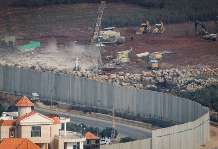 העבודות לחשיפת המנהרות בגבול ישראל-לבנון ליד מטולה, אתמול (צילום: Basel Awidat/Flash90)