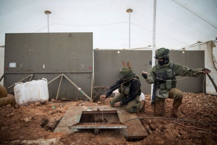 מנהרת טרור של חיזבאללה שחדרה לישראל (צילום: הדס פרוש, פלאש 90)