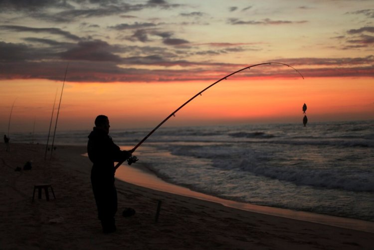 דייג ברצועת עזה (צילום: Emad Nassar/FLASH90)