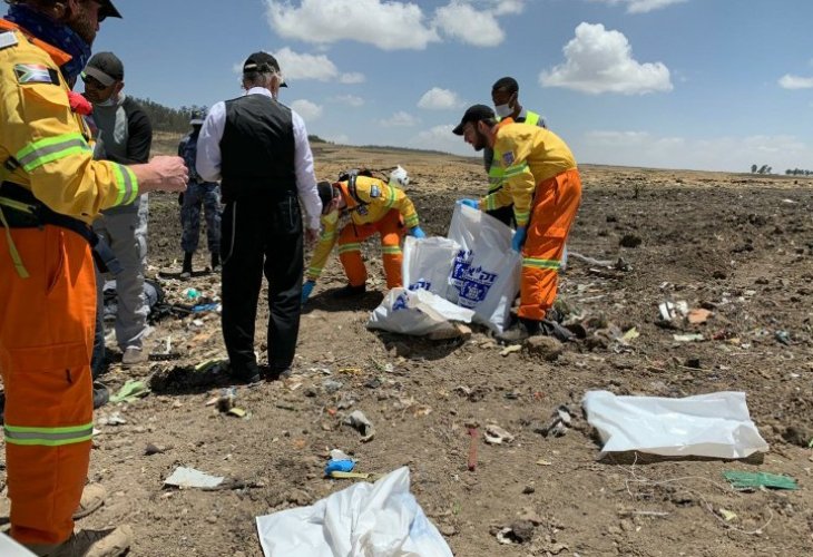 מתנדבי זק"א בזירת ההתרסקות (צילום: דוברות זק"א)