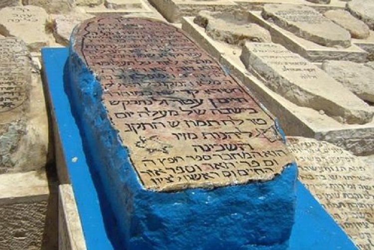 קברו של רבי חיים אבן עטר בהר הזיתים קברו של רבי חיים אבן עטר בהר הזיתים