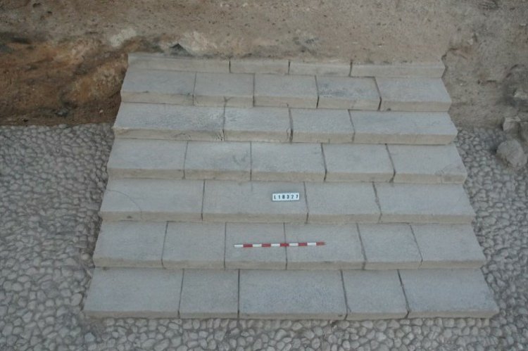 המדרגות הנדירות (צילום: חפירות קרן זלץ בחצור לזכר יגאל ידין)