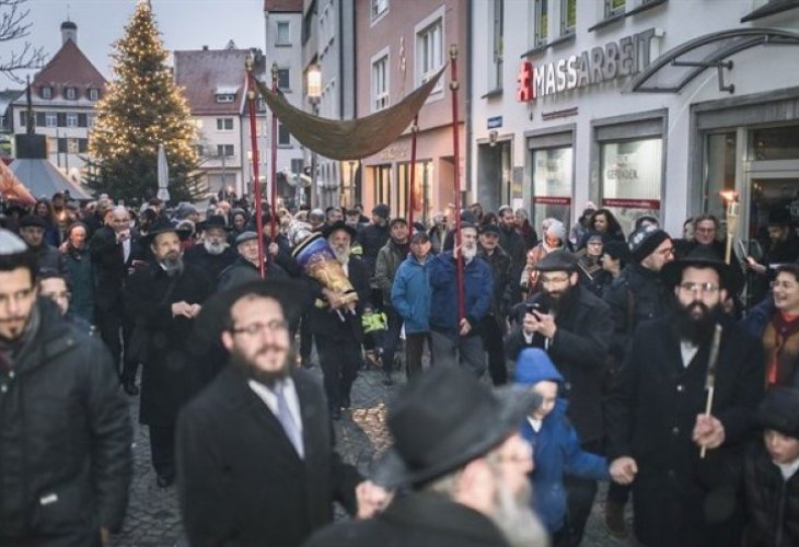 יהודים בגרמניה, תמונת אילוסטרציה (צילום: איגוד הרבנים בגרמניה)