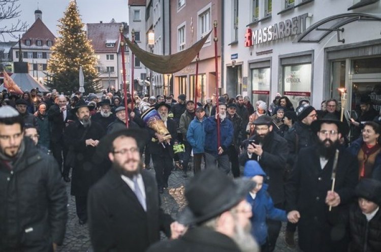 יהודים בגרמניה, תמונת אילוסטרציה (צילום: איגוד הרבנים בגרמניה)