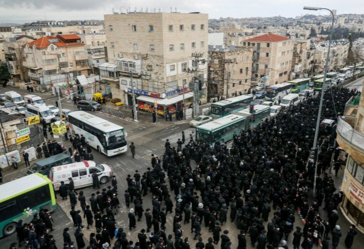 הלוויה בבני ברק, אילוסטרציה (צילום: יונתן זינדל, פלאש 90)