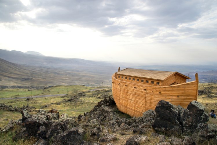 תיבת נח על הר אררט (צילום: shutterstock)