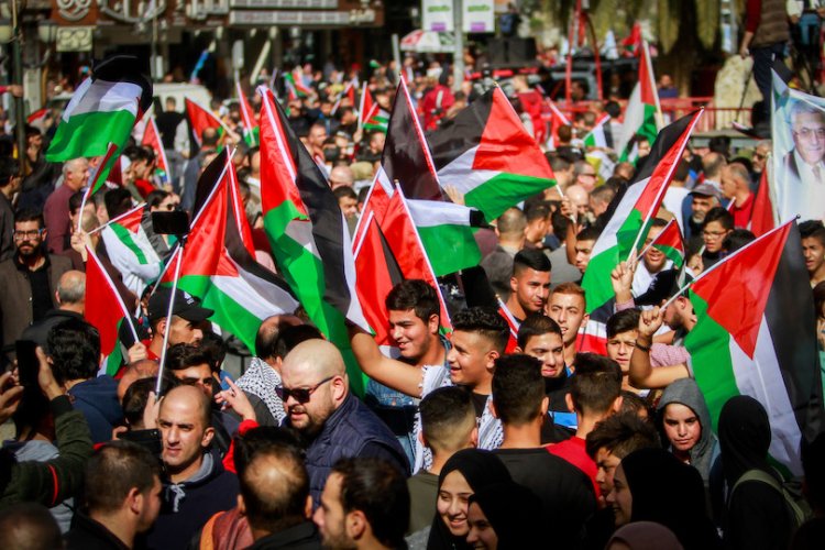 הפגנה ברשות הפלסטינית (צילום: פלאש 90)