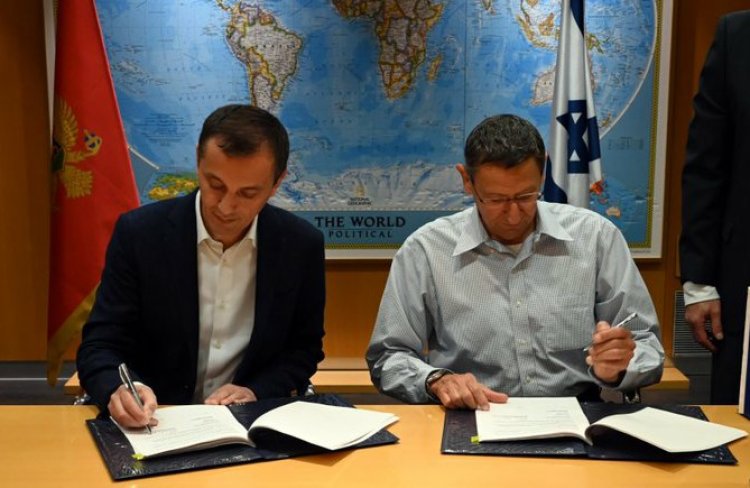 חתימת ההסכם (צילום: משרד הביטחון)