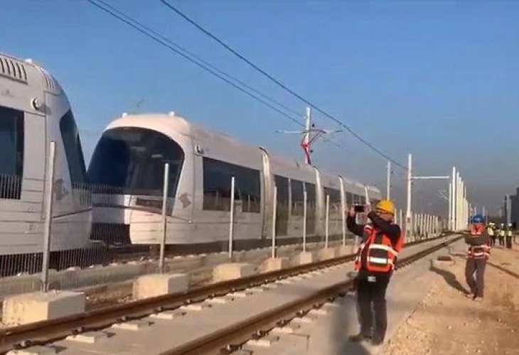 נסיעת המבחן הראשונה באתר בפתח תקווה (צילום: נת"ע)