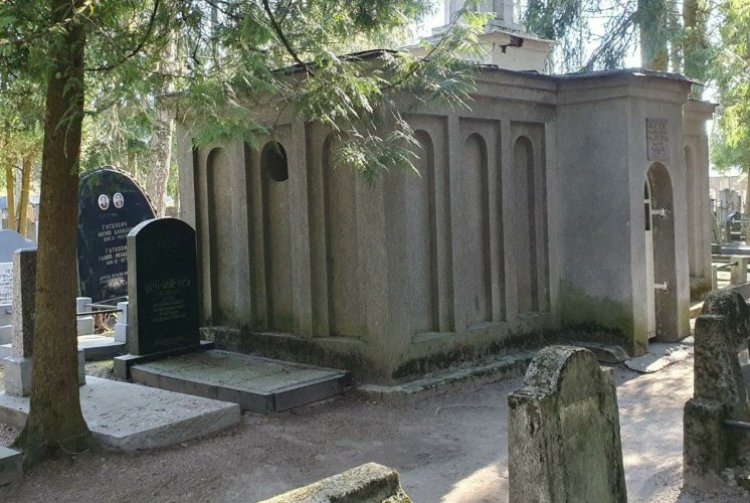 מתחם הקבר של הגאון מוילנה (קרדיט צילום: שגרירות ישראל בליטא)