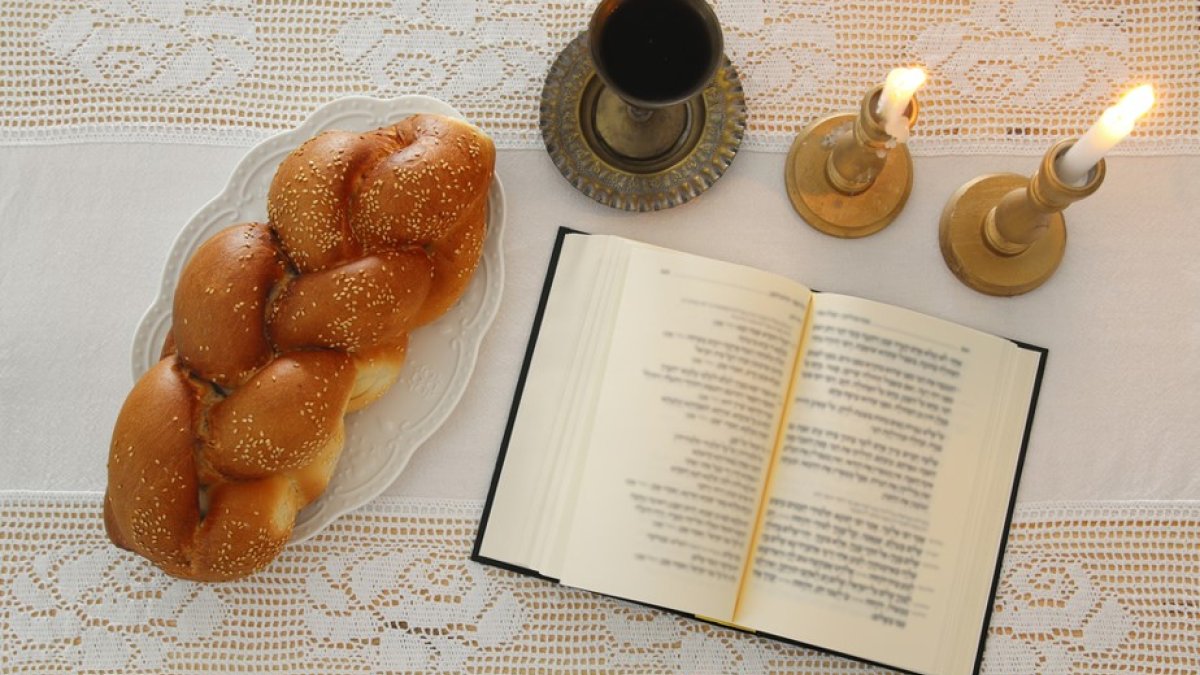 הרב הולך לעשות שבת אצל אדם שלא שומר מצוות? הייתה לכך סיבה משמיים - הידברות
